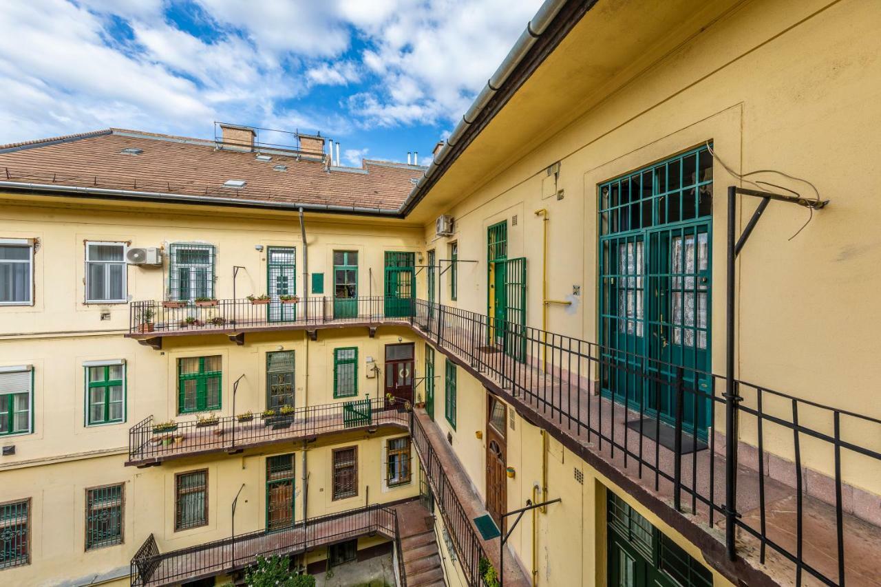 French Touch Apartment With Free Parking Budapest Exterior photo